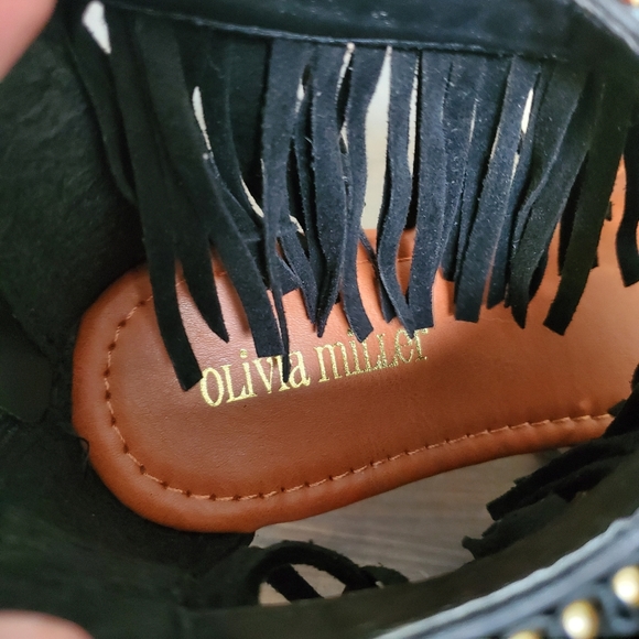 Olivia Miller BoHo Sandals Hippie Fringe Thong Faux Leather Gold Stud womens 8 - Picture 4 of 11